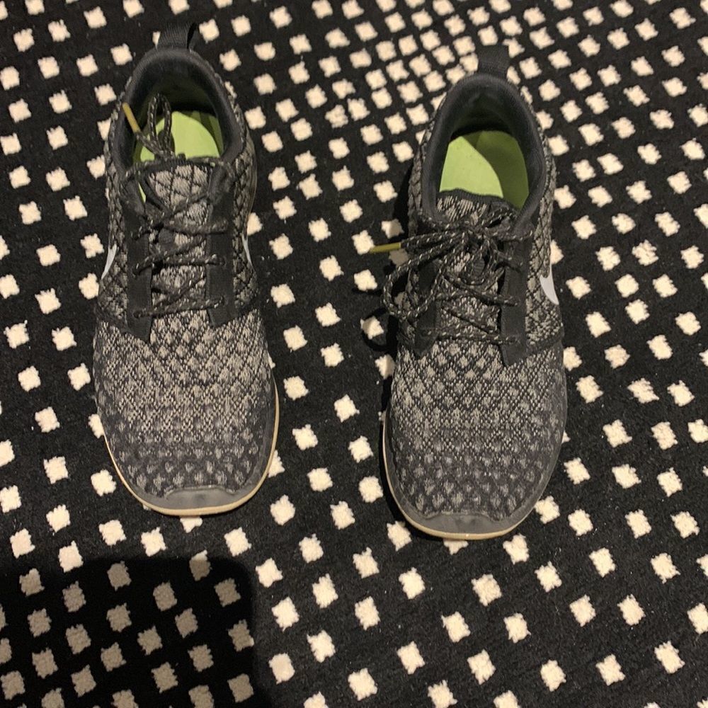 Nike walking/everyday sneakers - Picture 5 of 5